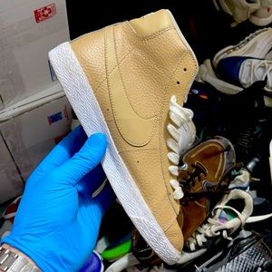 ⛔️SOLD⛔️ Nike Blazer size 6y